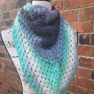 NWT Handmade Crochet Shawl Mint Green
